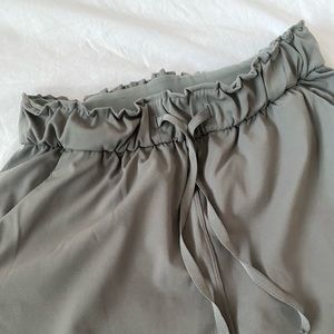 Lululemon Joggers - Size 4 - Olive color